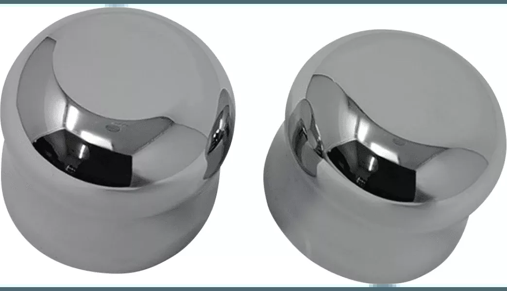 Covingtons Customs Smooth Front Axle Caps for ’08-23 Harley Davidson Touring and Trikes, ’07-17 FXS/FXST/FLS/FLST (EXCEPT FXSTS/FLSTSB), ’10-17 FXDWG – Chrome
