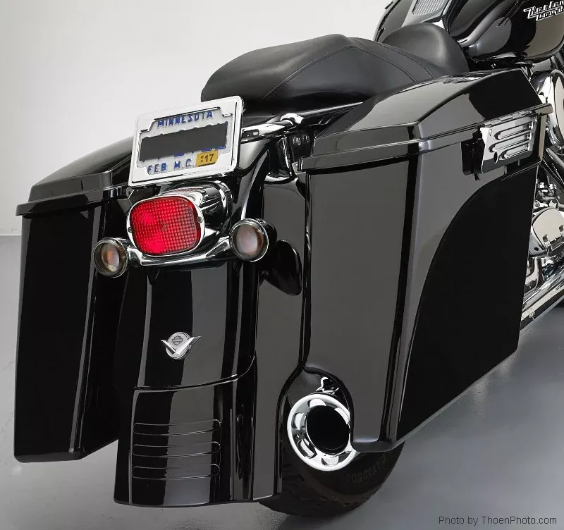 Hogworkz 2-Into-1 4" Stretched Saddlebags w/ Lids Harley '14-'19 FLH - Unpainted