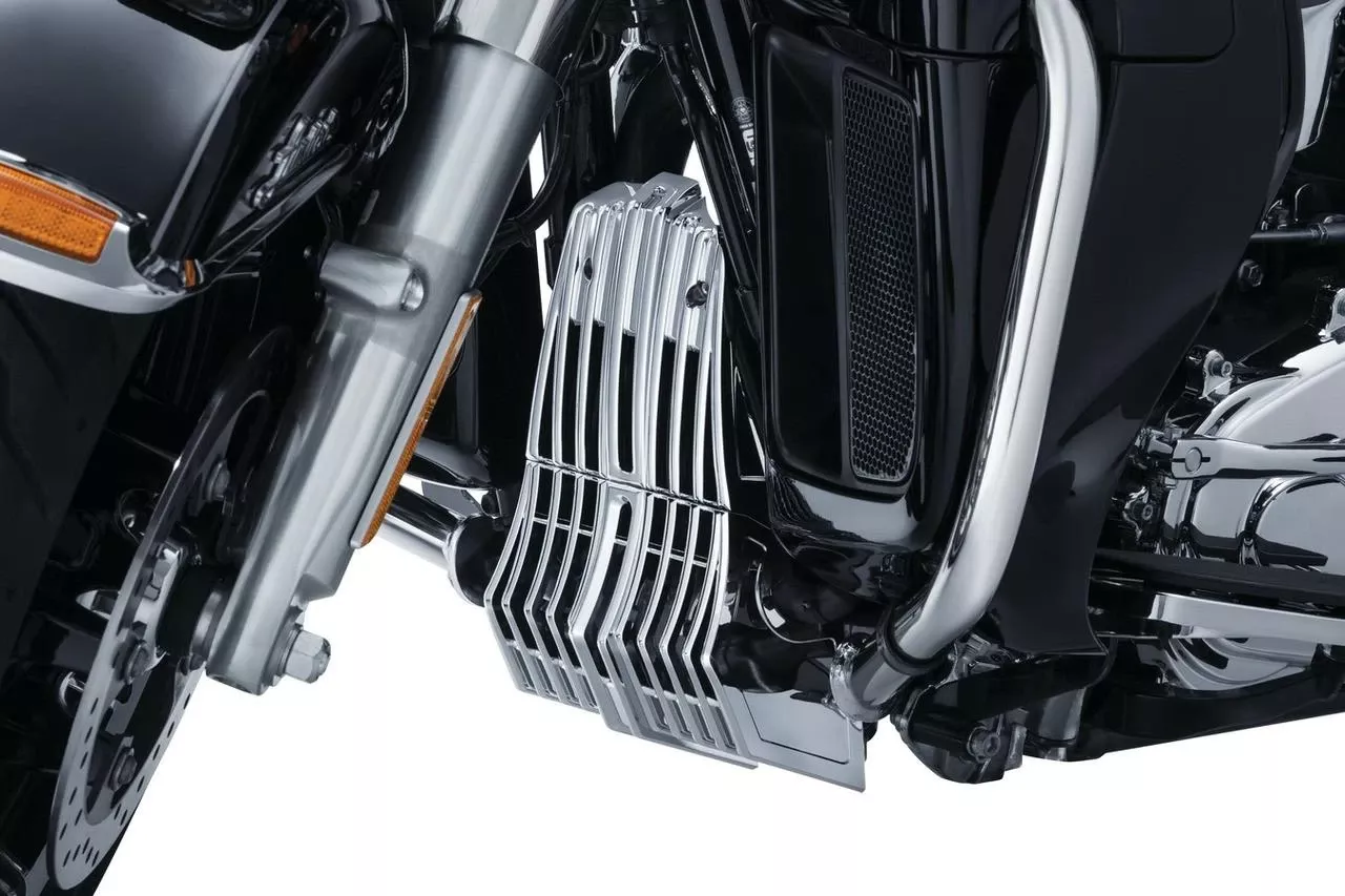 Kuryakyn Precision Coolant Pump Cover for Harley-Davidson '17-21 Twin Cooled Touring Models (Choose Black or Chrome)