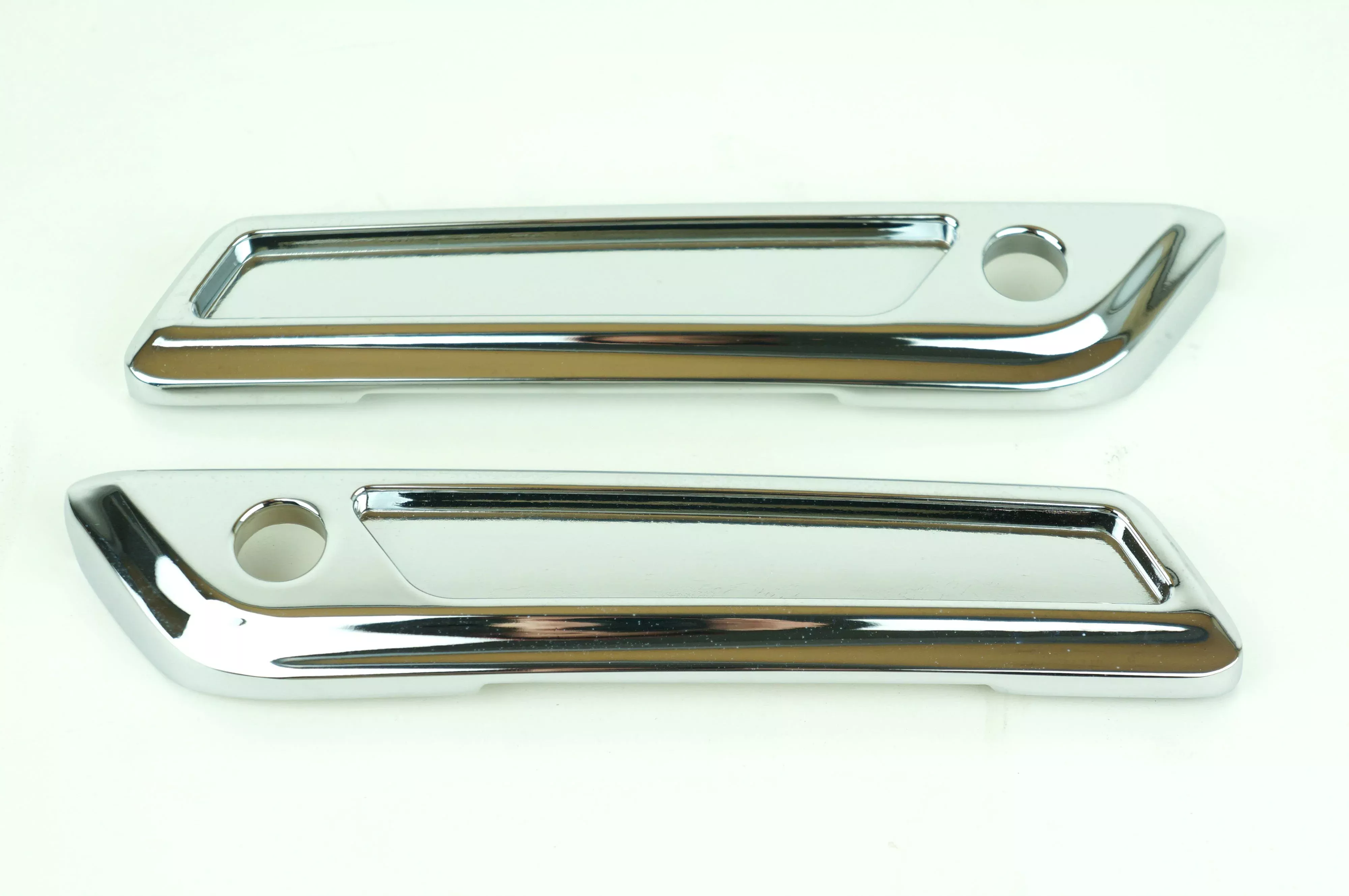 Mid USA Chrome Saddlebag Latch Covers for 2014-2017 Harley FLT Models