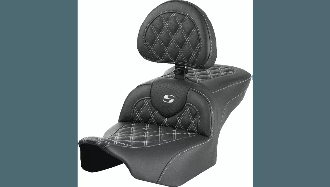 Saddlemen Roadsofa Lattice Stitch Seat with Backrest for '24-Up Harley Davidson Street Glide, Road Glide and '23-24 CVO FLHXSE, CVO FLTRSE - Gold Stitching
