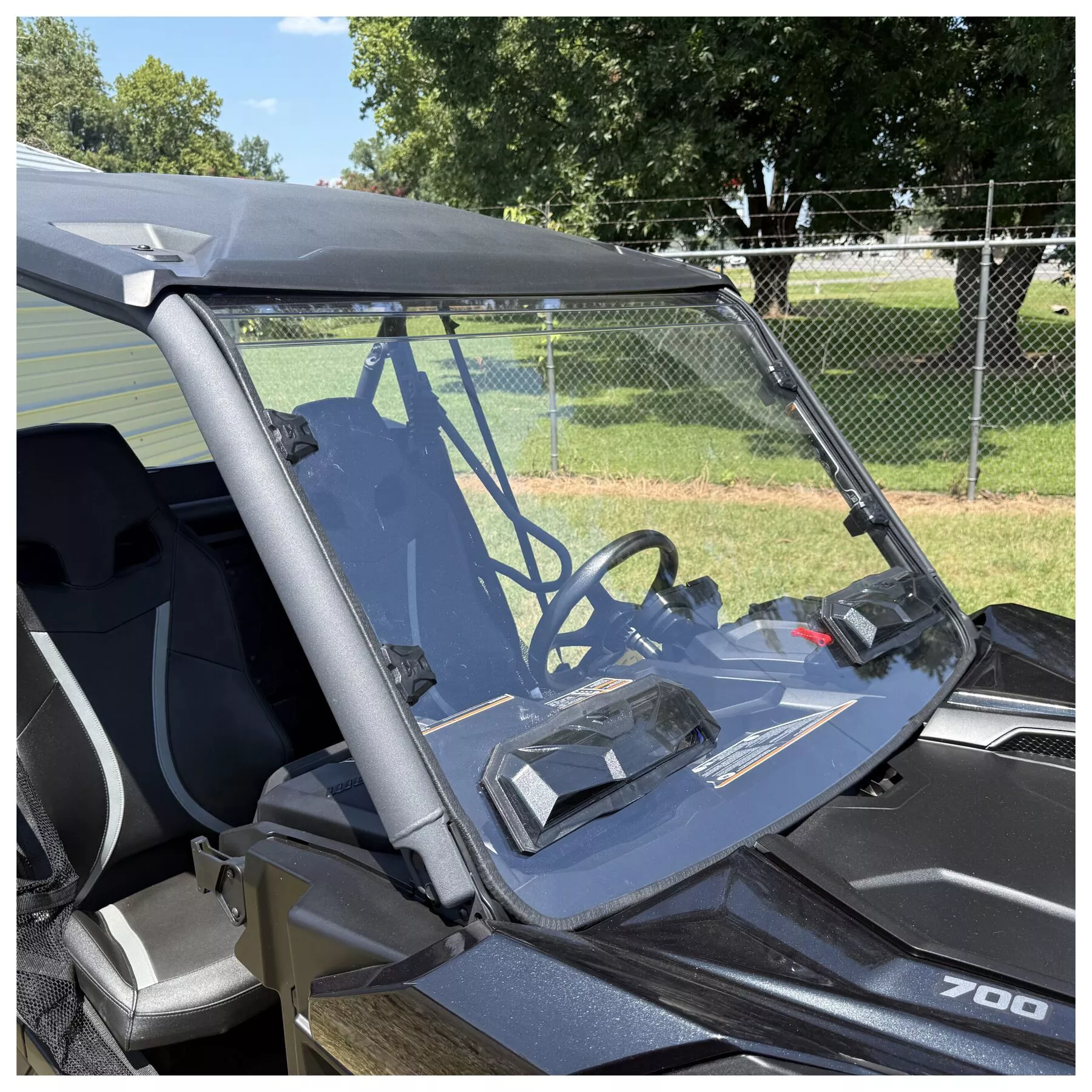 Seizmik Tool-Less Versa Vent Windshield Can-Am Maverick Trail 2018-2026