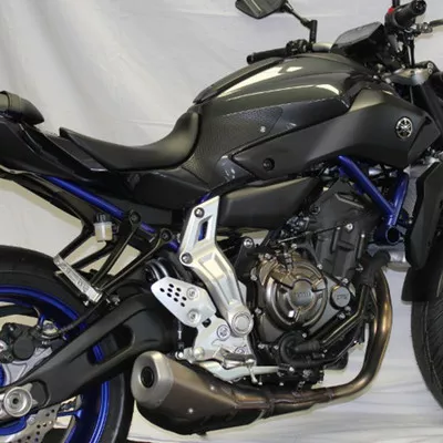 TechSpec Yamaha FZ-07 / MT-07 14-17 Tank Grip